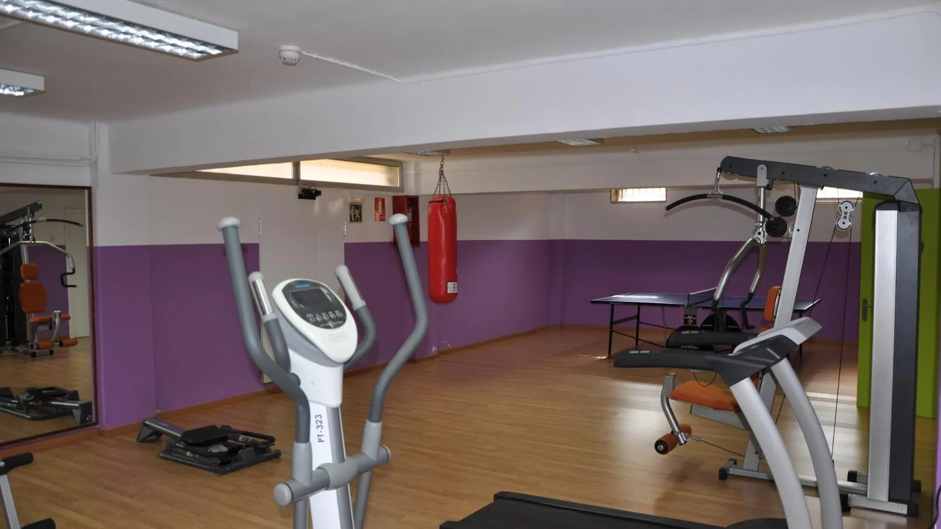 Residencia Universitaria Resa Sant Jordi Tarragona Hostel